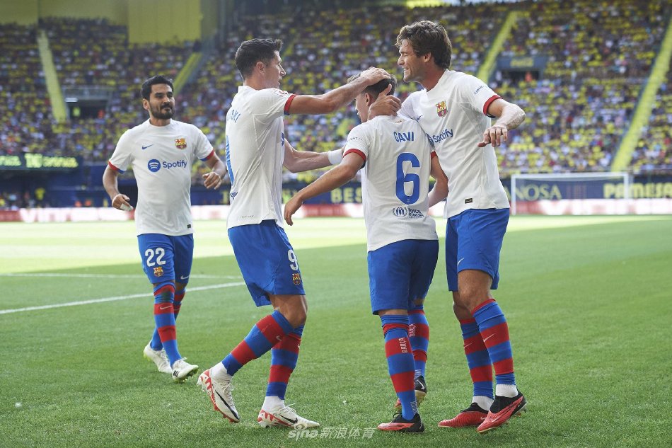 的故事中 的故事中