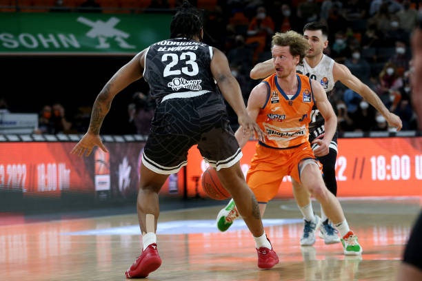 现身看球 现身看球